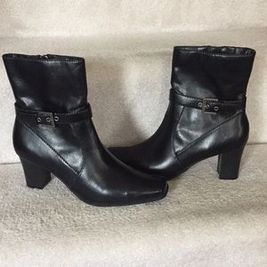 St. John’s Bay Boots